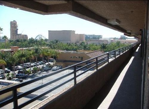 Anaheim Desert Inn & Suites Ngoại thất bức ảnh