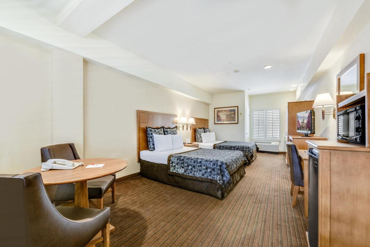 Anaheim Desert Inn & Suites Ngoại thất bức ảnh