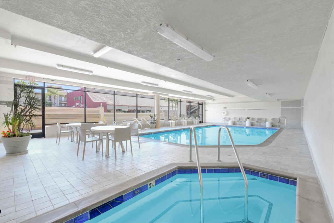 Anaheim Desert Inn & Suites Ngoại thất bức ảnh
