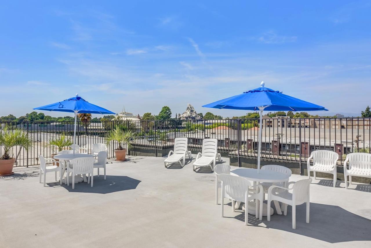 Anaheim Desert Inn & Suites Ngoại thất bức ảnh
